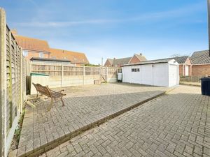 Kirkhurst Close- click for photo gallery